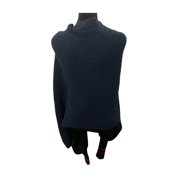 Free People blue knit shawl/sweater One Size - Picture 2 of 3